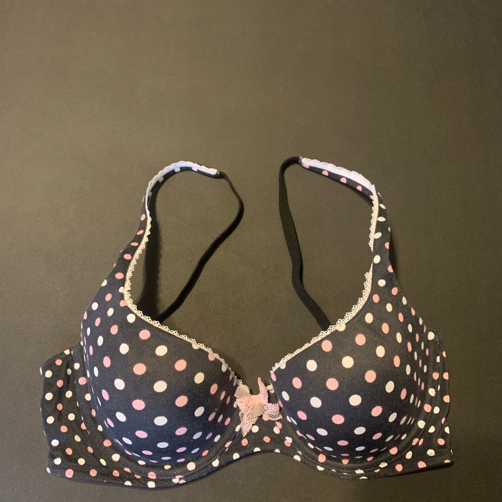 Victoria Secret 34C bra